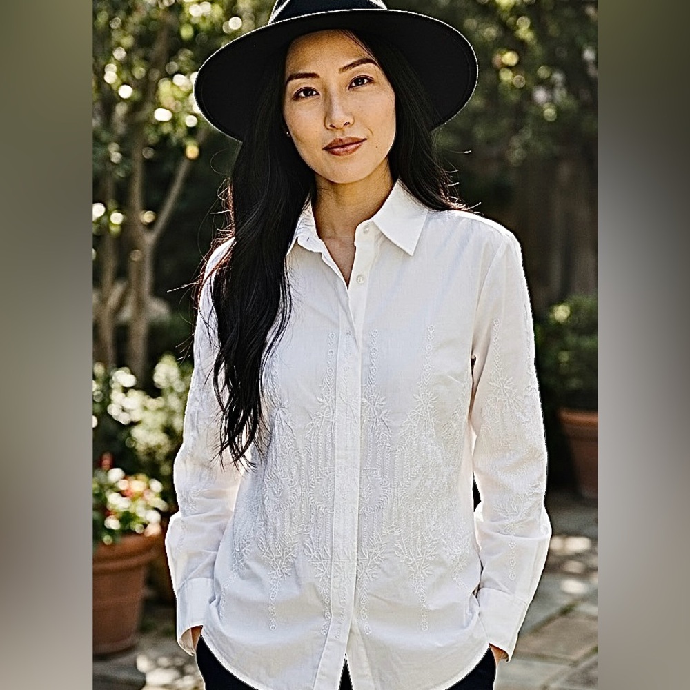 Motto Your Style Mantra White Embroidered Button-Down Shirt